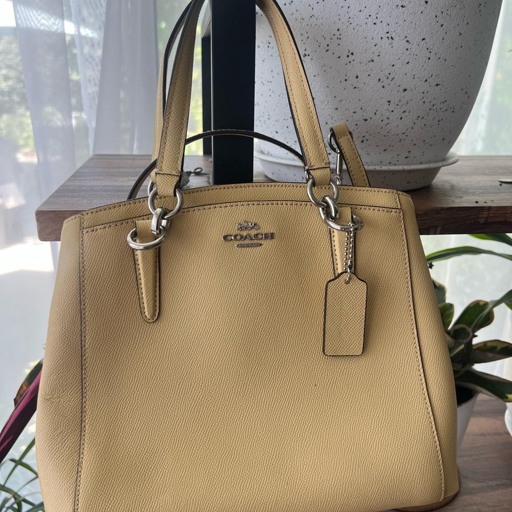 Coach Mustard Leather Shoulder Bag